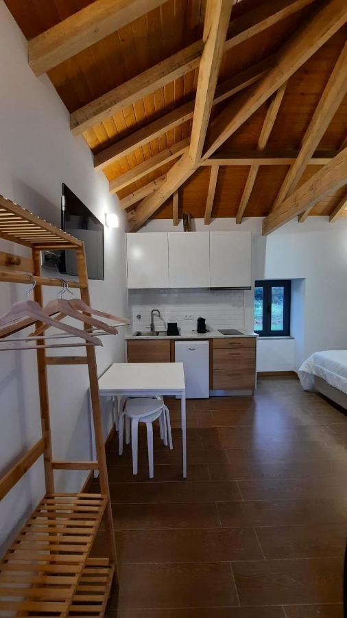 Casa De Baixo Apartment
